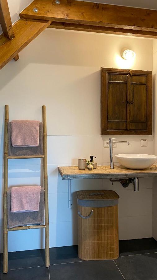 Domstate Bed & Breakfast Ee Bagian luar foto