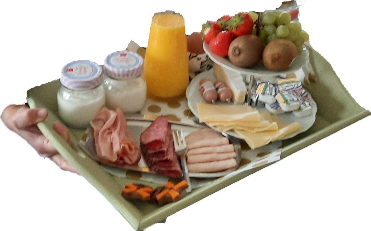 Domstate Bed & Breakfast Ee Bagian luar foto